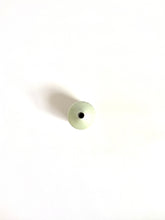 Load image into Gallery viewer, Japanese Ceramic Single Flower Vase Uroko - 粉引一輪挿し鱗柄スリム