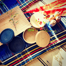 Load image into Gallery viewer, Japanese Handcrafted Wooden Miniature Vase Castor Aralia Tree- 栓のチビ輪挿し