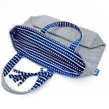 Load image into Gallery viewer, Japanese Traditional Sashiko Tote Bag - 刺し子トート