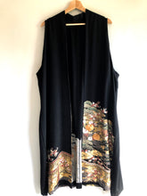 Load image into Gallery viewer, Vintage Japanese Silk Handmade Kimono Jacket - ヴィンテージ着物ジャケット