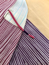 Load image into Gallery viewer, Vintage Japanese Kimono - ヴィンテージ着物