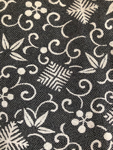 Load image into Gallery viewer, Vintage Japanese Kimono - ヴィンテージ着物