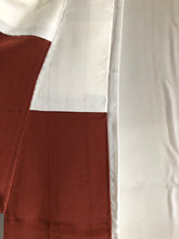 Load image into Gallery viewer, Vintage Japanese Kimono - ヴィンテージ着物