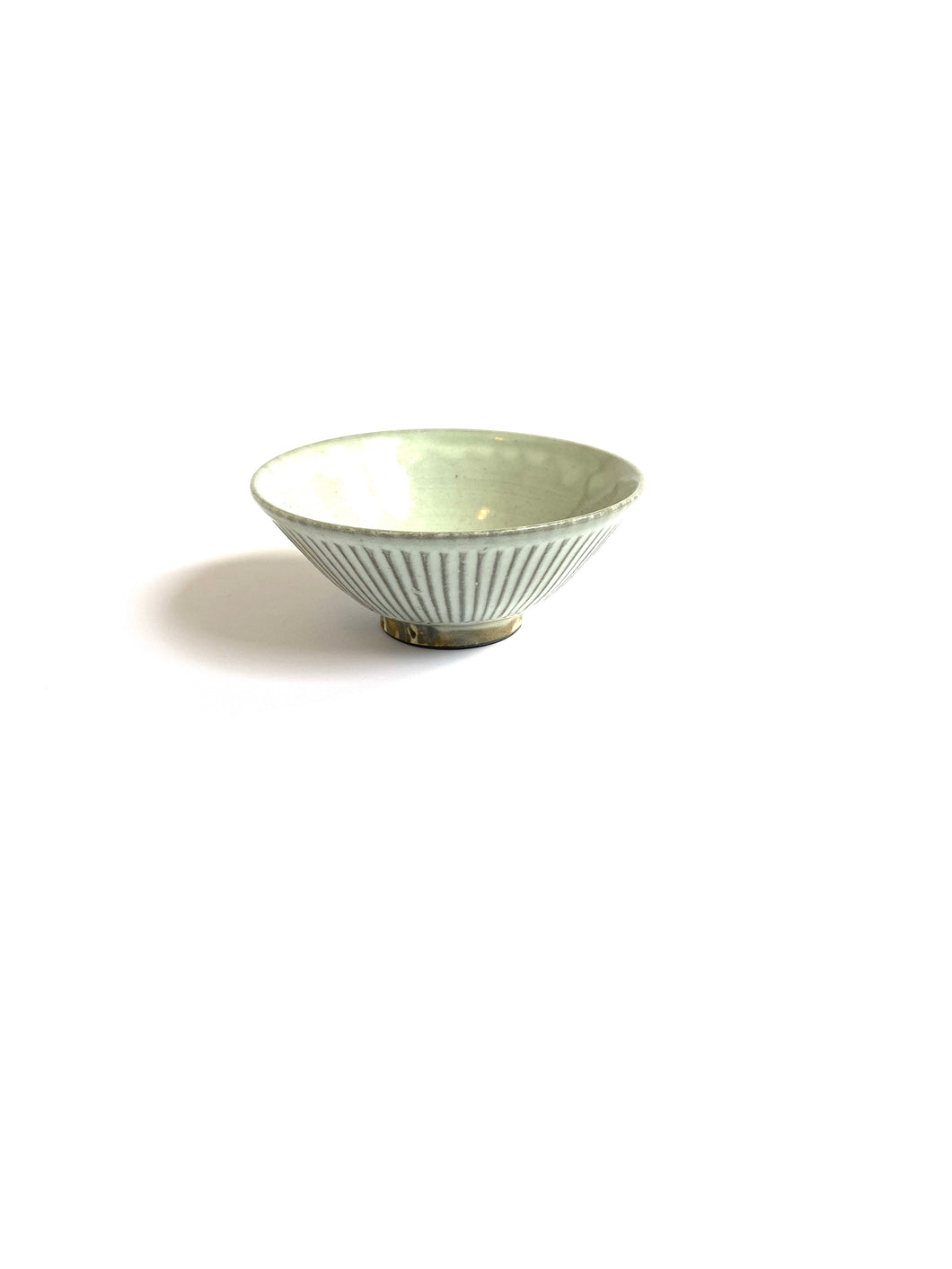 Japanese Ceramic Rice Bowl Shinogi - 粉引平茶碗鎬文