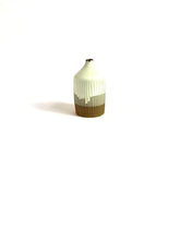 Load image into Gallery viewer, Japanese Ceramic Single Flower Vase Shinogi Stripe - 粉引一輪挿し鎬文ストイライプ