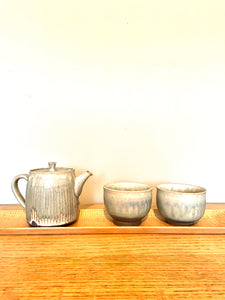 Japanese Ceramic Ash Glazed Tea Pot - 彩色灰釉ポット
