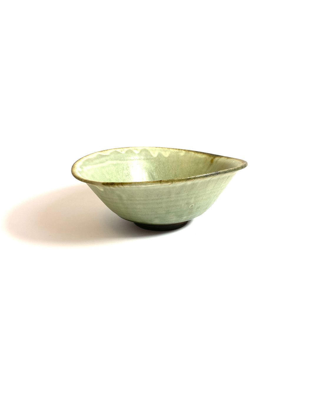 Japanese Ceramic Ash Glazed Oval Bowl - 彩色灰釉楕円鉢