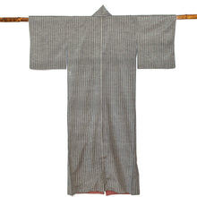 Load image into Gallery viewer, Vintage Japanese Kimono - ヴィンテージ着物