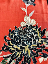 Load image into Gallery viewer, Vintage Japanese Silk Handmade Kimono Jacket - ヴィンテージ着物ジャケット